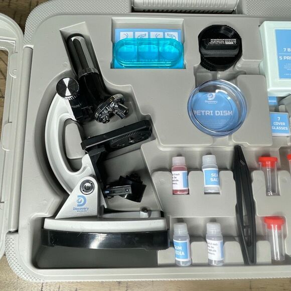 Discovery Mindblow 48 piece Microscope set with Durable metal frame work - Picture 6 of 12